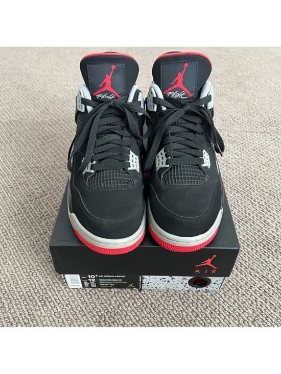 Jordan 4 Retro Bred